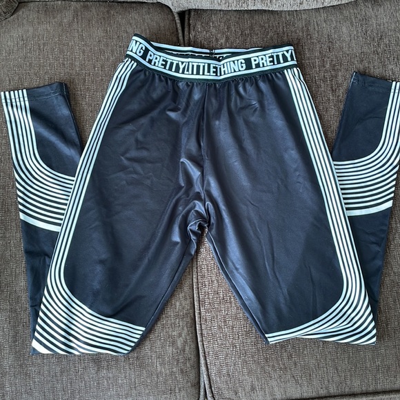 3 PrettyLittleThing Bundle Items - Picture 3 of 3